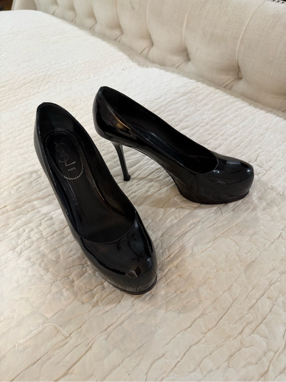 Saint Laurent Black Patent Platform Pumps - Picture 4 of 5